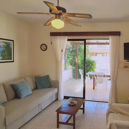 Sea Gem House Meneou