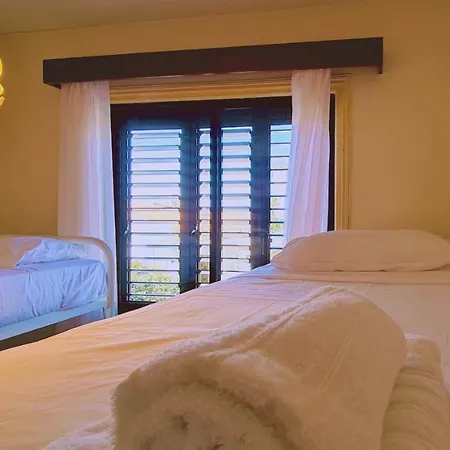 Sea Gem House Hébergement de vacances Meneou