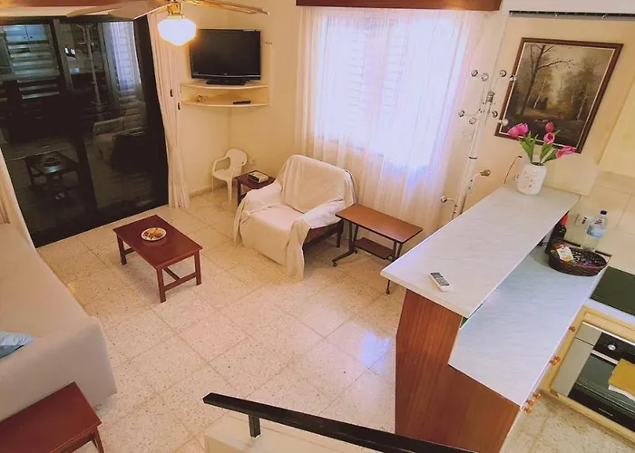 Sea Gem House * Meneou