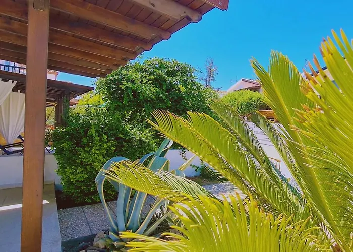 Sea Gem House Meneou